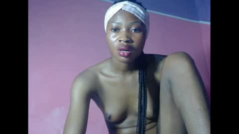 Snapshot of squirty_joy chatting on 06/30/26, 06:31 Magdalen online show from 06/30/26, 06:31