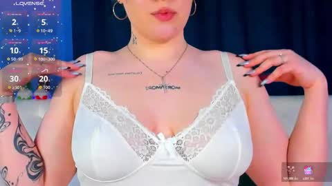 Snapshot of sqwrtg chatting on 03/11/26, 01:44 sqwrtg online show from 03/11/26, 01:44