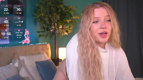 Snapshot of sqwrtg chatting on 04/02/26, 12:41 sqwrtg online show from 04/02/26, 12:41