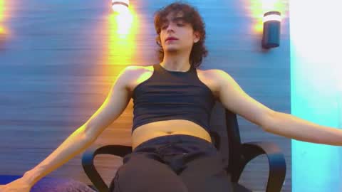 Snapshot of sr_bonnyethan chatting on 03/24/26, 01:05 ethan online show from 03/24/26, 01:05