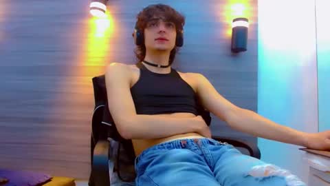 Snapshot of sr_bonnyethan chatting on 04/06/26, 01:45 ethan online show from 04/06/26, 01:45