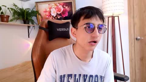 Snapshot of sr_evann chatting on 03/22/26, 04:21 sr_evann online show from 03/22/26, 04:21