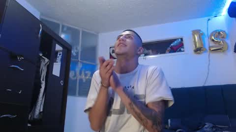 sr_porn01 online show from 10/30/25, 11:33