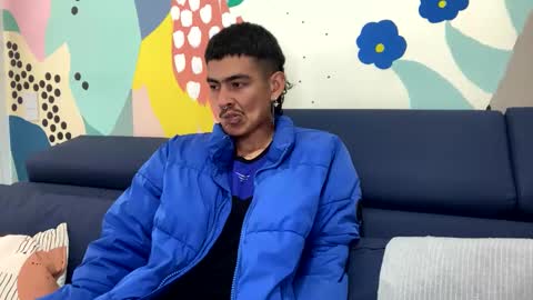 Snapshot of srcejotas chatting on 01/27/25, 06:41 sorry mom online show from 01/27/25, 06:41