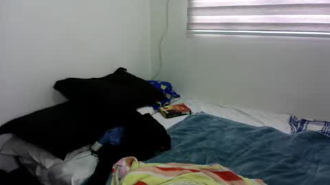 Snapshot of srcejotas chatting on 10/06/25, 07:33 sorry mom online show from 10/06/25, 07:33