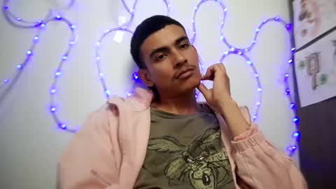 Snapshot of srcejotas chatting on 11/20/25, 07:24 sorry mom online show from 11/20/25, 07:24