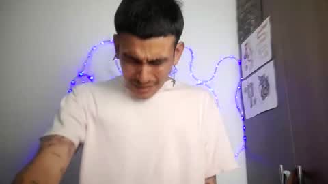 Snapshot of srcejotas chatting on 11/27/25, 07:27 sorry mom online show from 11/27/25, 07:27