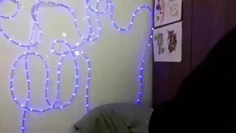 Snapshot of srcejotas chatting on 12/19/25, 06:48 sorry mom online show from 12/19/25, 06:48