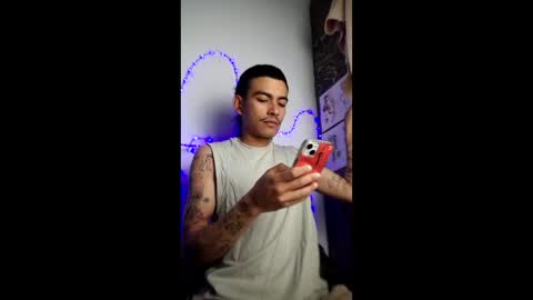 Snapshot of srcejotas chatting on 12/21/25, 11:50 sorry mom online show from 12/21/25, 11:50