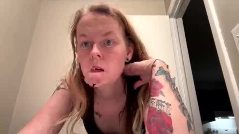 sriley386444137 online show from 12/23/24, 03:40