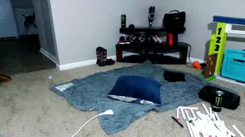 sriley386444137 online show from 02/05/25, 08:32