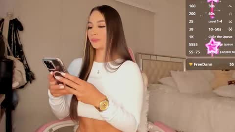 Snapshot of srita_laura chatting on 12/03/25, 03:47 Laura online show from 12/03/25, 03:47