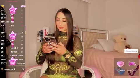 Snapshot of srita_laura chatting on 01/17/26, 04:17 Laura online show from 01/17/26, 04:17