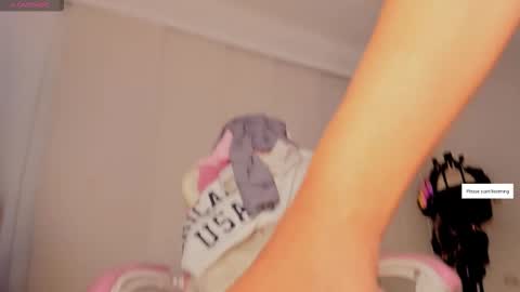 Snapshot of srita_laura chatting on 03/02/26, 04:47 Laura online show from 03/02/26, 04:47