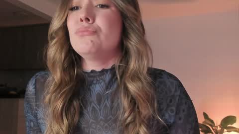 Sophie 3 online show from 02/03/25, 11:47