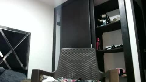 Snapshot of srta_fox chatting on 02/14/26, 10:56 Srta. Fox online show from 02/14/26, 10:56