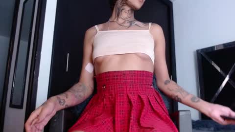 Snapshot of srta_fox chatting on 03/20/26, 04:56 Srta. Fox online show from 03/20/26, 04:56