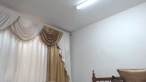 Snapshot of srta_luciana chatting on 01/08/25, 06:20 .          . online show from 01/08/25, 06:20