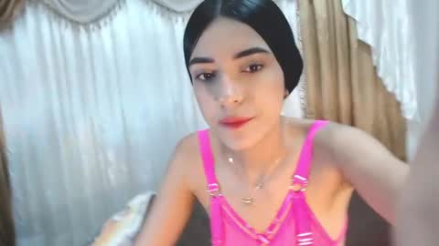 Snapshot of srta_luciana chatting on 01/13/25, 06:05 .          . online show from 01/13/25, 06:05