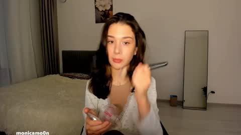 Snapshot of ssash1mii chatting on 01/27/25, 06:09 Hey guys i miss you so much online show from 01/27/25, 06:09