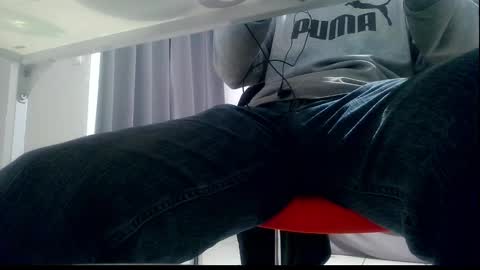 Snapshot of ssenzo chatting on 12/03/24, 06:49 ssenzo online show from 12/03/24, 06:49