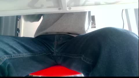 Snapshot of ssenzo chatting on 12/21/24, 02:58 ssenzo online show from 12/21/24, 02:58