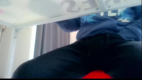 Snapshot of ssenzo chatting on 01/05/25, 11:48 ssenzo online show from 01/05/25, 11:48