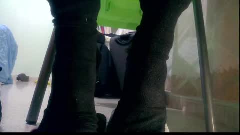 Snapshot of ssenzo chatting on 01/17/25, 08:22 ssenzo online show from 01/17/25, 08:22