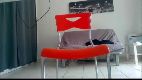 Snapshot of ssenzo chatting on 09/22/25, 06:15 ssenzo online show from 09/22/25, 06:15