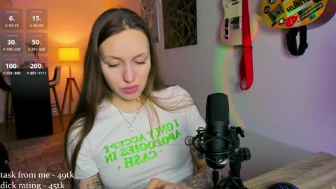 Snapshot of sshawty chatting on 12/20/24, 01:22 Anni if Im offline for a long time Im depressed feel free to support me offline online show from 12/20/24, 01:22