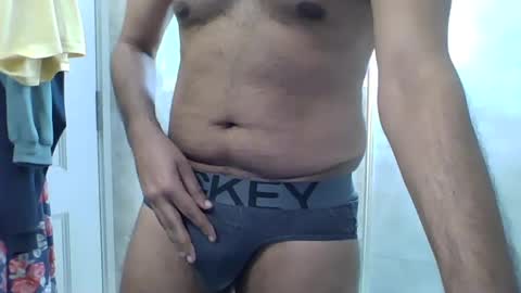 Snapshot of sslave_4_youu chatting on 12/17/24, 06:45 slave online show from 12/17/24, 06:45