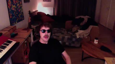 Roger online show from 12/08/24, 02:18