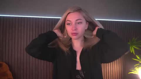 Kate online show from 09/27/25, 05:23