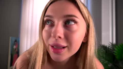 Kate online show from 10/04/25, 08:12