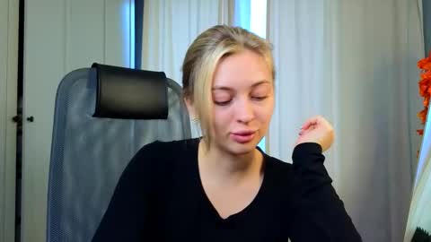 Kate online show from 11/20/25, 10:15