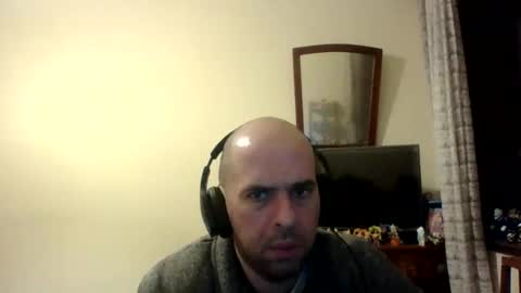 Snapshot of sstrasser chatting on 01/08/25, 01:21 ShYgUy online show from 01/08/25, 01:21