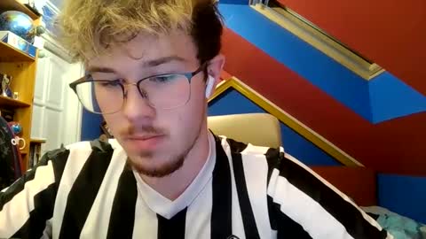 Snapshot of st1eve chatting on 03/16/26, 05:28 st1eve online show from 03/16/26, 05:28