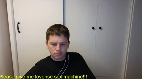 Snapshot of st1vemaster01 chatting on 06/27/26, 02:34 st1vemaster01 online show from 06/27/26, 02:34