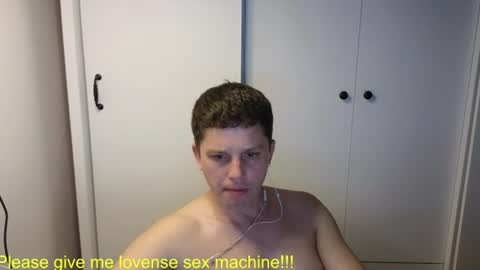 Snapshot of st1vemaster01 chatting on 07/02/26, 01:39 st1vemaster01 online show from 07/02/26, 01:39