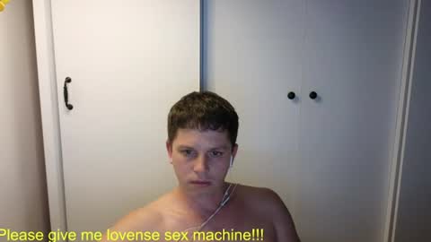 Snapshot of st1vemaster01 chatting on 07/08/26, 01:15 st1vemaster01 online show from 07/08/26, 01:15