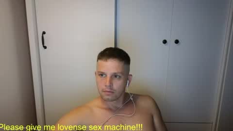 Snapshot of st1vemaster01 chatting on 07/13/26, 02:09 st1vemaster01 online show from 07/13/26, 02:09
