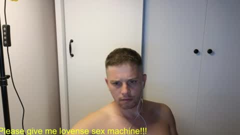 Snapshot of st1vemaster01 chatting on 07/15/26, 02:22 st1vemaster01 online show from 07/15/26, 02:22