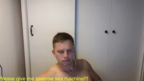 Snapshot of st1vemaster01 chatting on 07/26/26, 02:02 st1vemaster01 online show from 07/26/26, 02:02