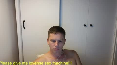 Snapshot of st1vemaster01 chatting on 07/28/26, 12:34 st1vemaster01 online show from 07/28/26, 12:34