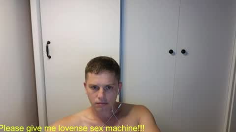 Snapshot of st1vemaster01 chatting on 07/28/26, 12:48 st1vemaster01 online show from 07/28/26, 12:48