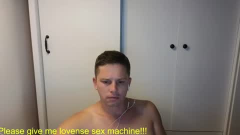 Snapshot of st1vemaster01 chatting on 08/01/26, 03:33 st1vemaster01 online show from 08/01/26, 03:33