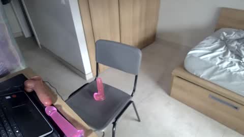 St Amor online show from 12/30/24, 10:21