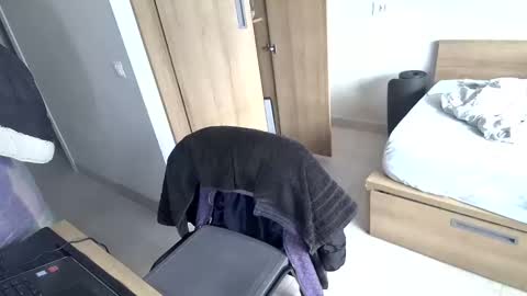 St Amor online show from 01/02/25, 11:09