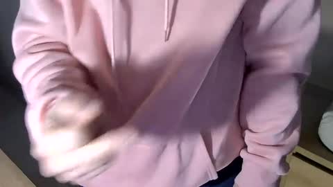 St Amor online show from 01/03/25, 06:35