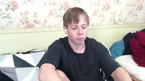 Snapshot of st_rudy chatting on 02/15/25, 10:44 Joe Peach online show from 02/15/25, 10:44